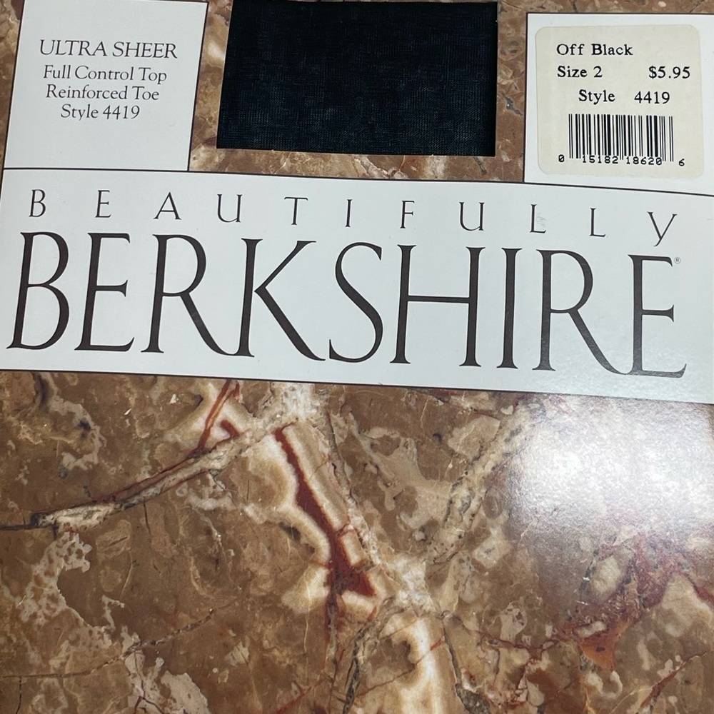 Berkshire Ultra Sheer Full control top. Size 2. Offblack (3 pairs) - Picture 3 of 5